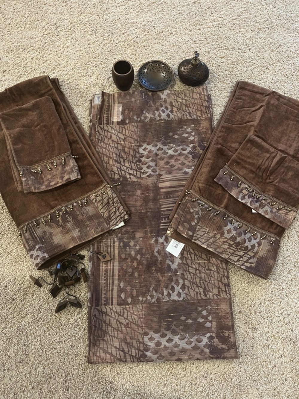 Brown Decorative Bathroom set